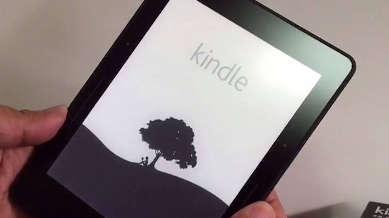 亚马逊回应Kindle或将退出中国，网友热议分为两大派别走派和吃灰派
